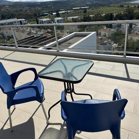 Villa Aqua Sunrise 1Km From Beach With Sea Views コーラル・ベイ エクステリア 写真