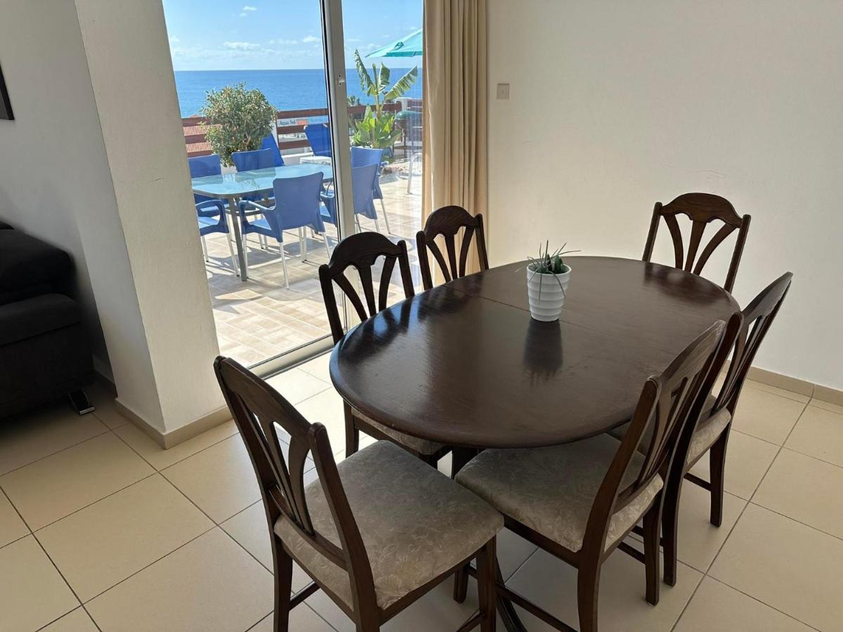 Villa Aqua Sunrise 1Km From Beach With Sea Views コーラル・ベイ エクステリア 写真