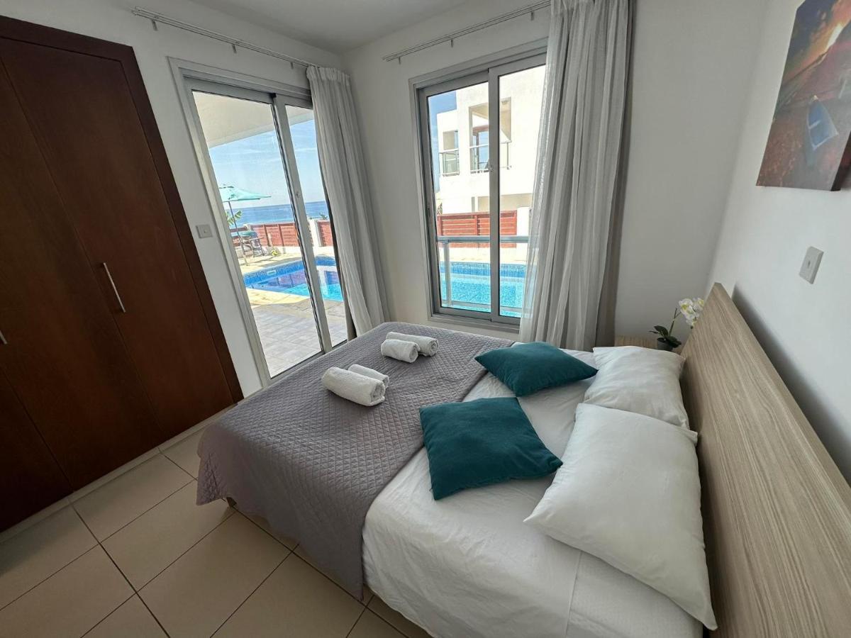 Villa Aqua Sunrise 1Km From Beach With Sea Views コーラル・ベイ エクステリア 写真